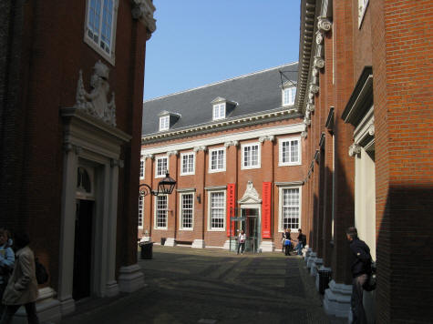 Amsterdam History Museum - Amsterdams Historische Museum