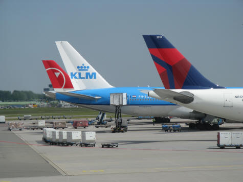 Airlines serving Amsterdam